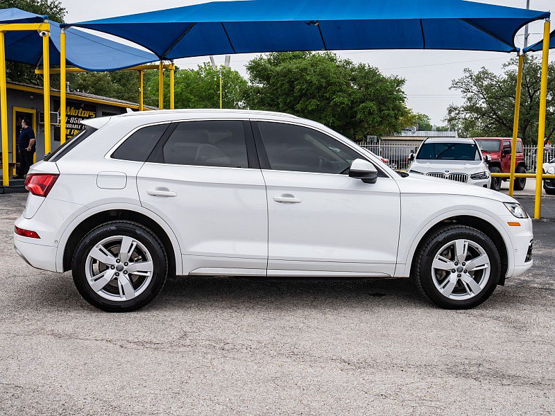 Used 2019 Audi Q5 Prestige w/ Prestige Package AWD/4WD image 4