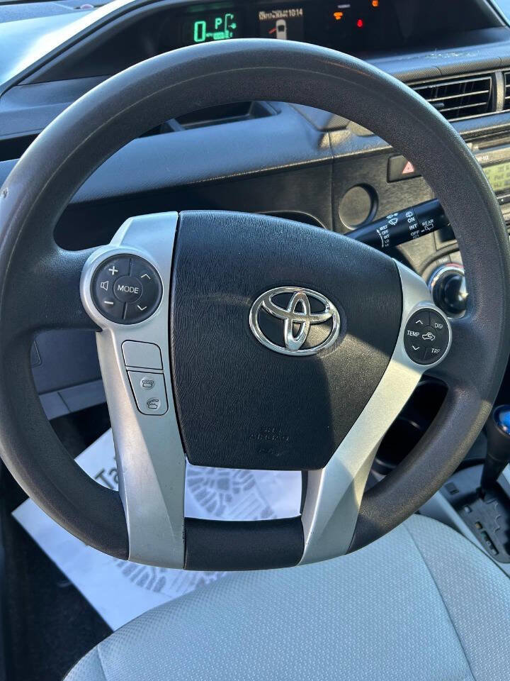Used 2012 Toyota Prius C One image 20