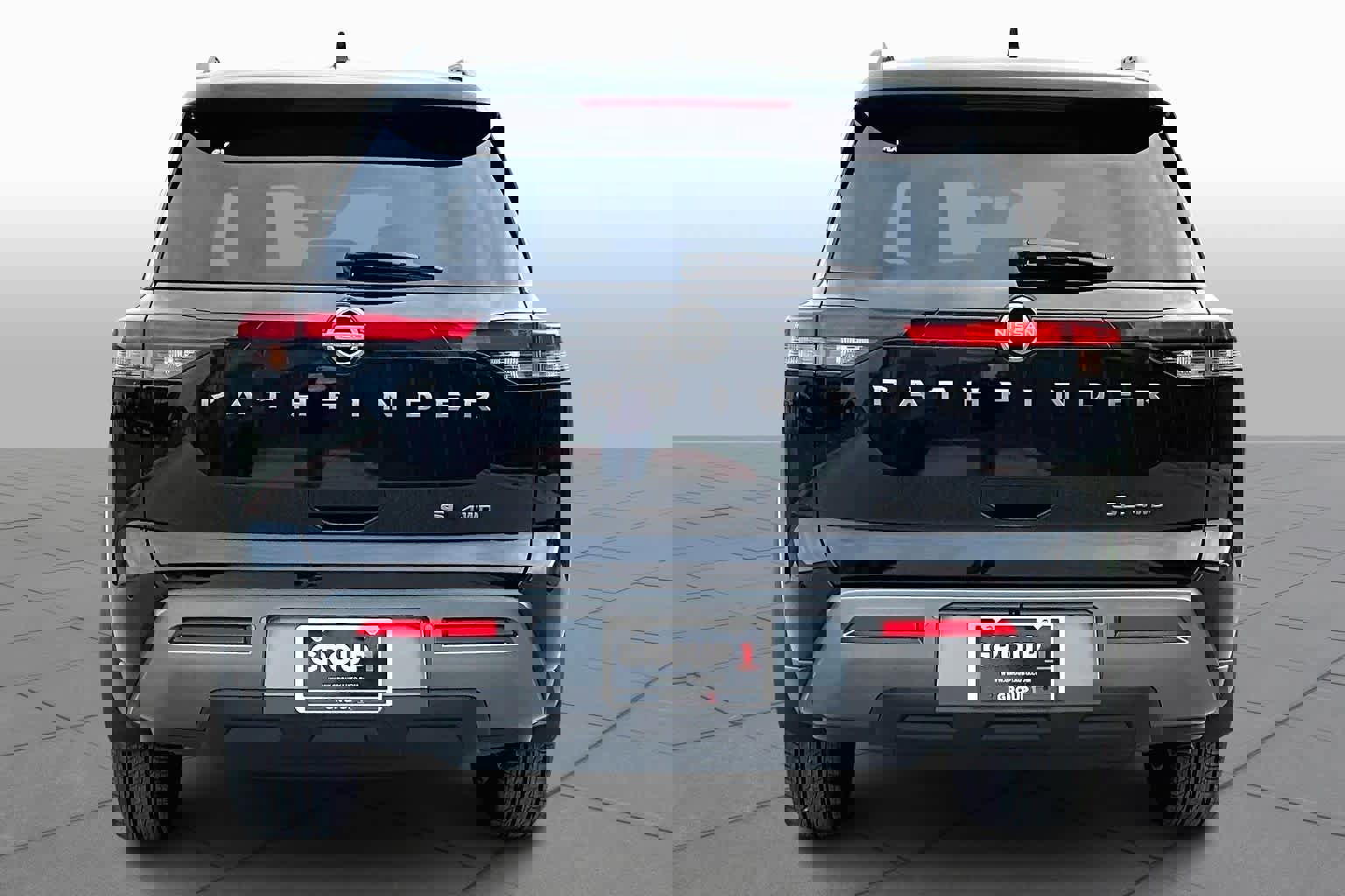 New 2026 Nissan Pathfinder SL image 4