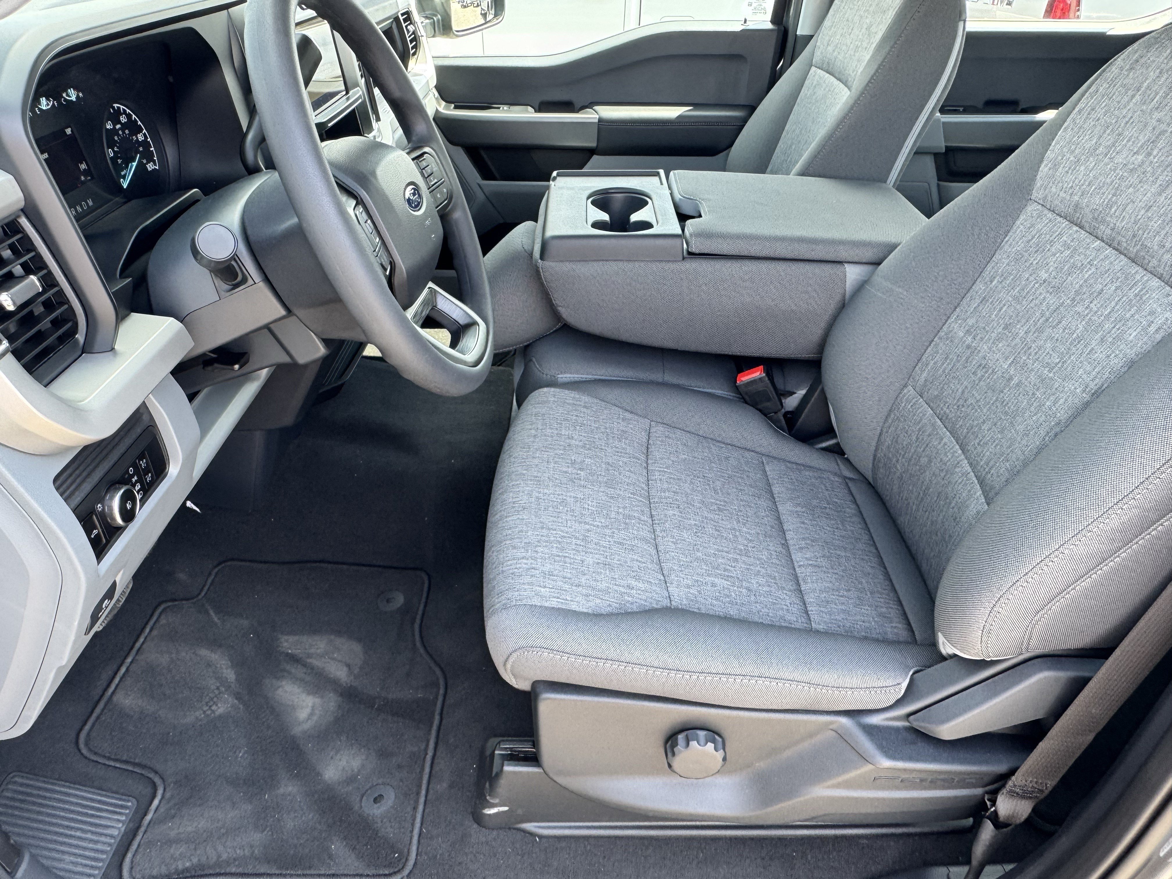 New 2027 Ford F250 XL w/ STX Appearance Package AWD/4WD image 9