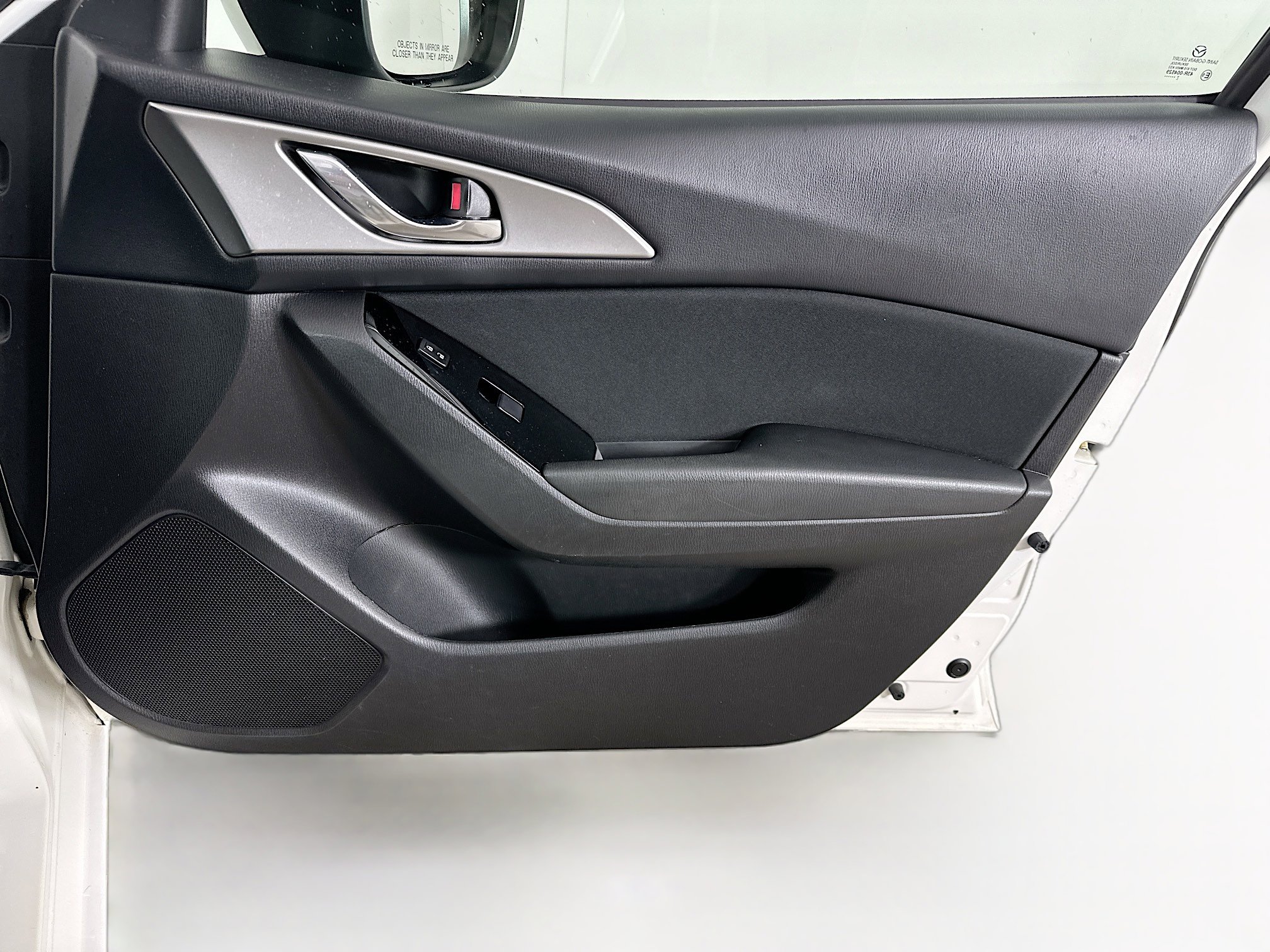 Used 2018 MAZDA MAZDA3 Sport image 31