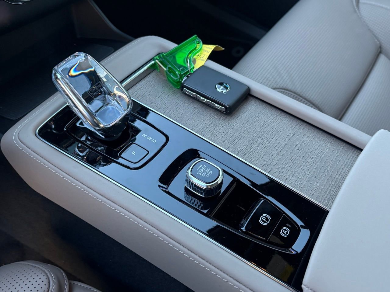 New 2026 Volvo XC90 B6 Ultra AWD/4WD image 14