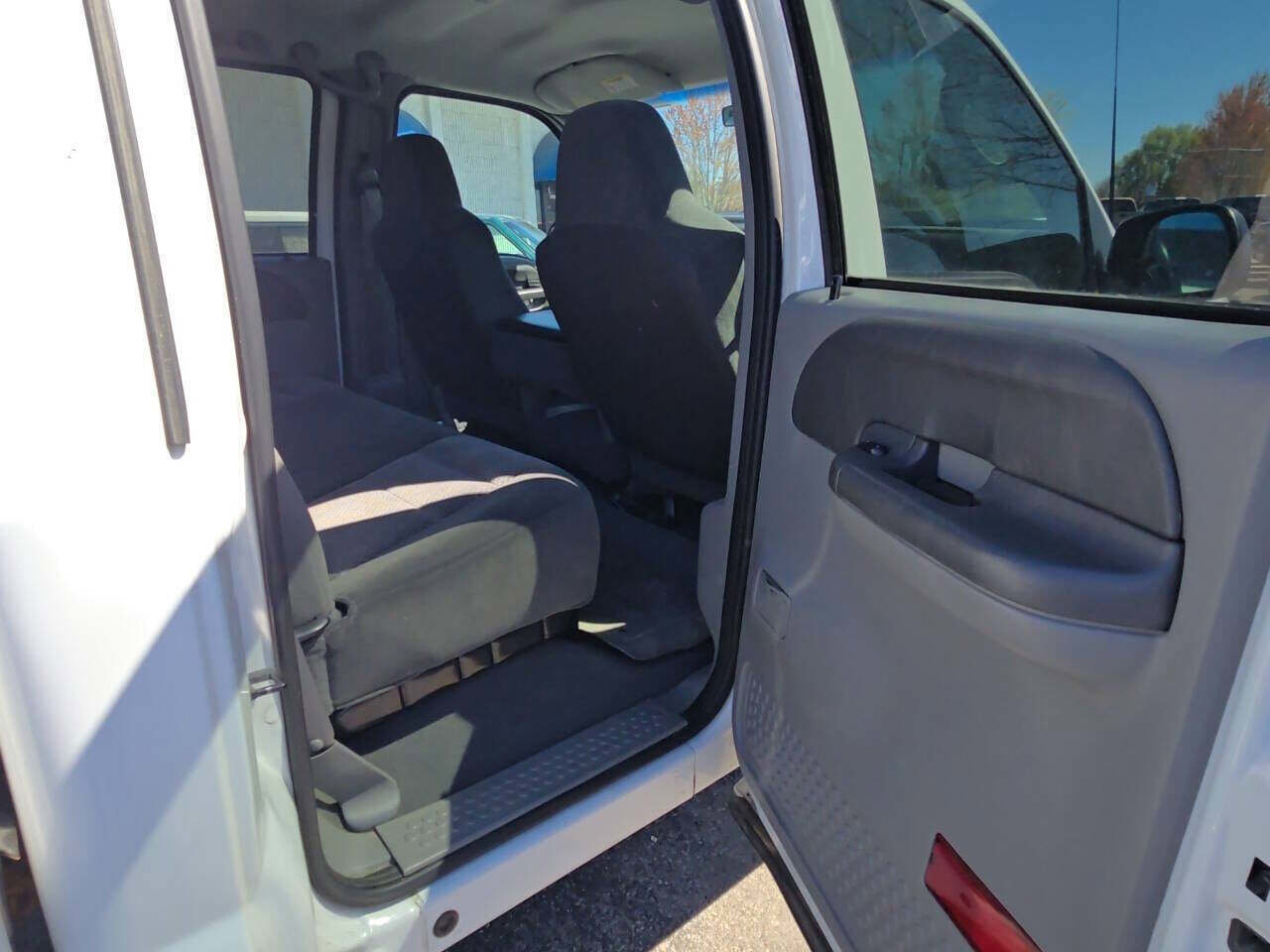 Used 2003 Ford F250 XLT image 23