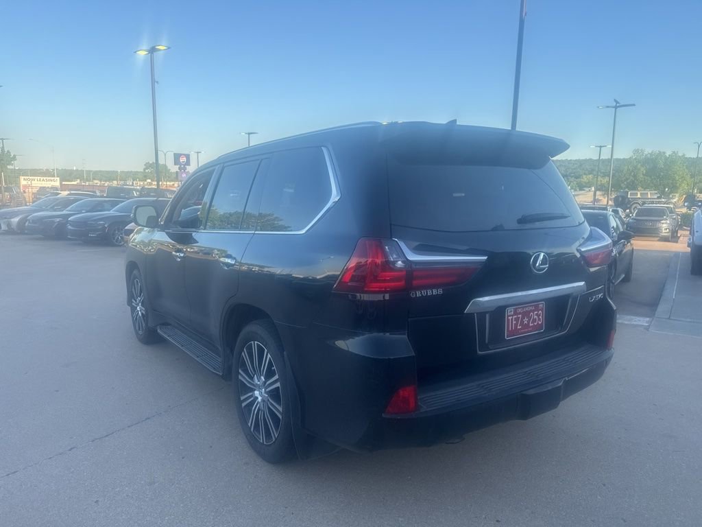 Used 2018 Lexus LX 570 4WD w/ Luxury Package image 4