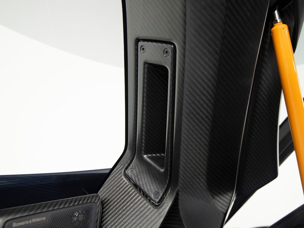 Used 2019 McLaren Senna image 20
