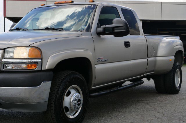 Used 2001 GMC Sierra 3500 4x4 Extended Cab image 24