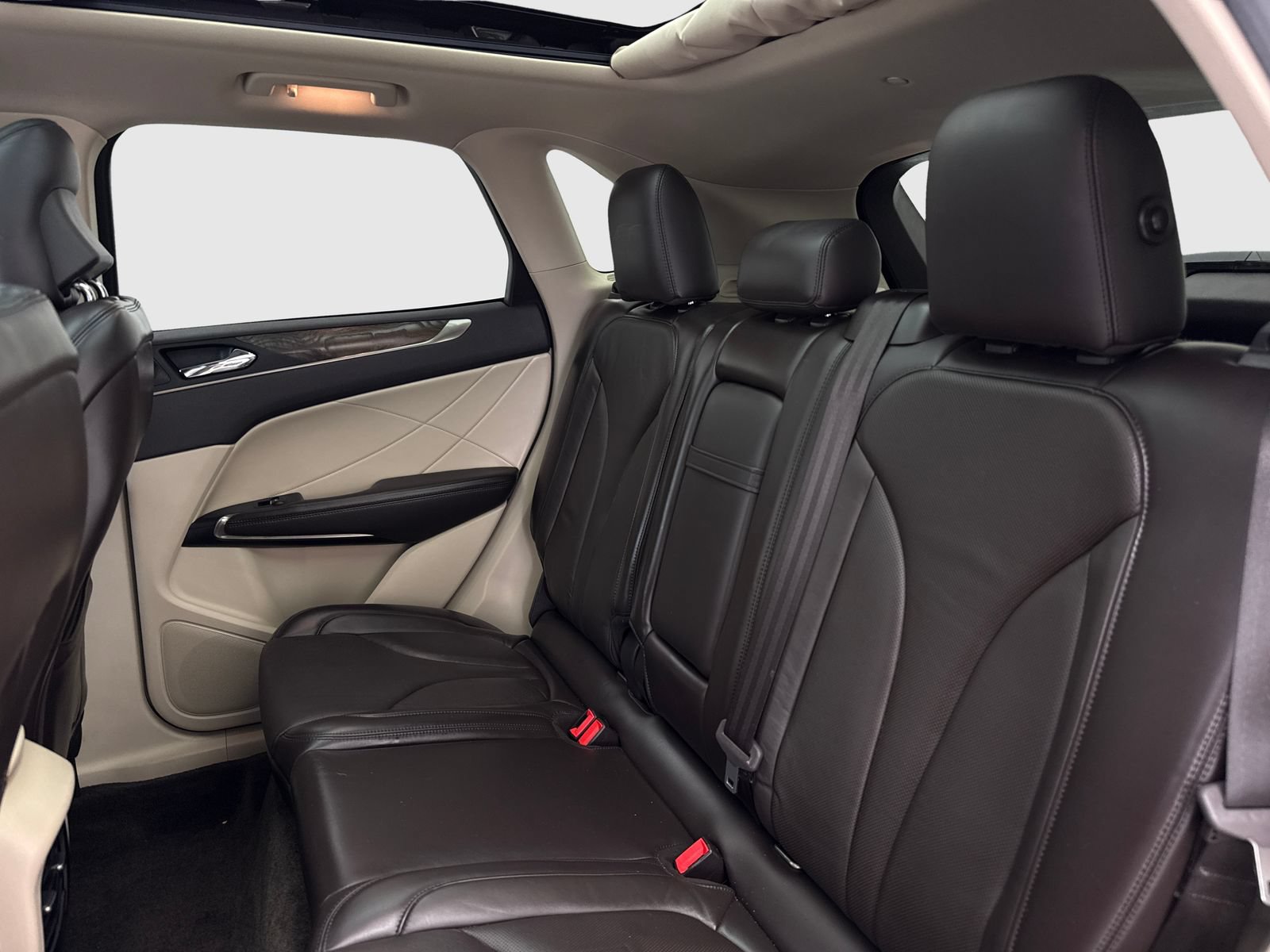 Used 2019 Lincoln MKC Reserve FWD image 38