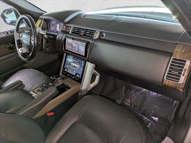 Used 2018 Land Rover Range Rover HSE image 23