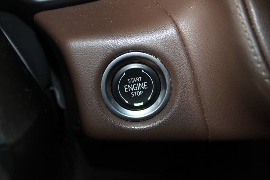 Used 2021 Chevrolet Suburban High Country RWD image 35