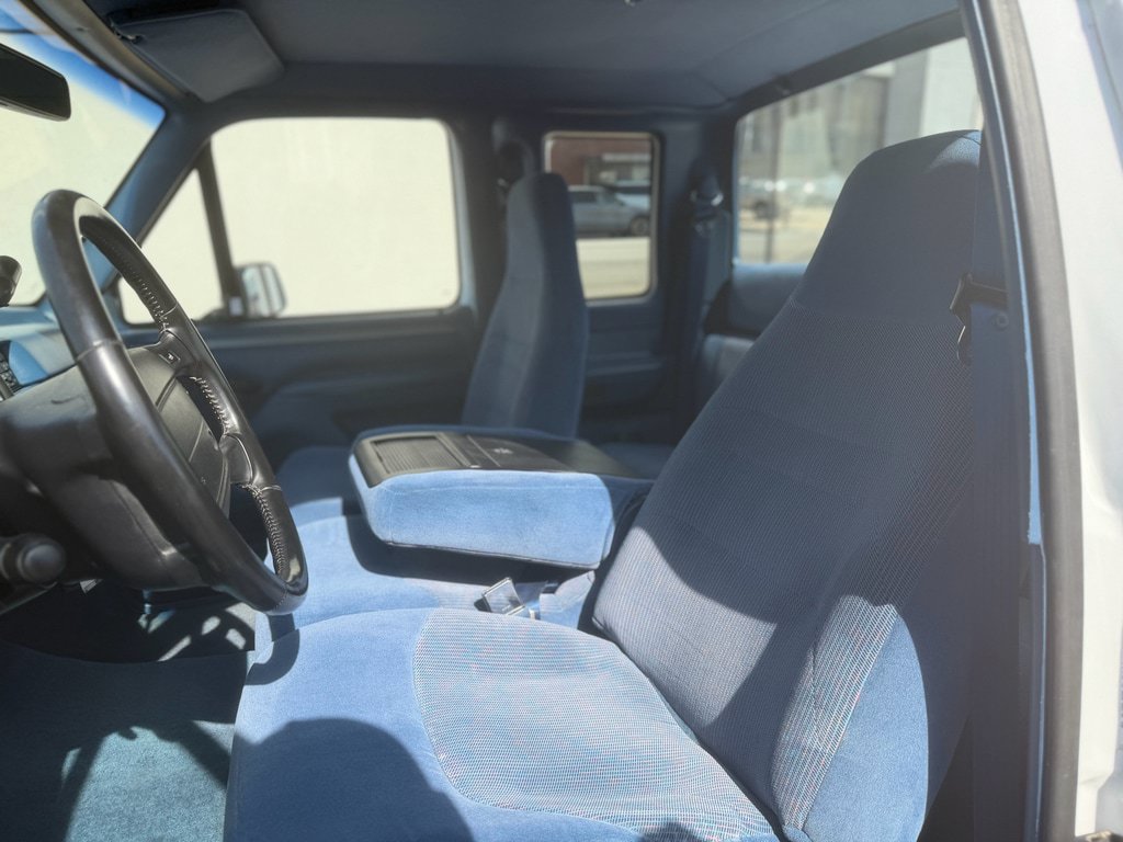 Used 1994 Ford F150 XL AWD/4WD image 16