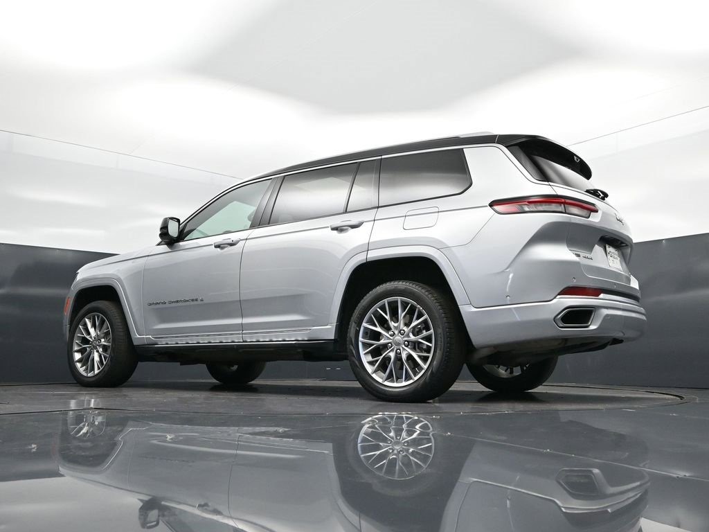 Used 2023 Jeep Grand Cherokee L Summit w/ Advanced Protech Group IV image 43