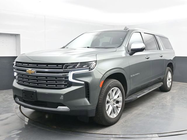 Used 2023 Chevrolet Suburban Premier image 10
