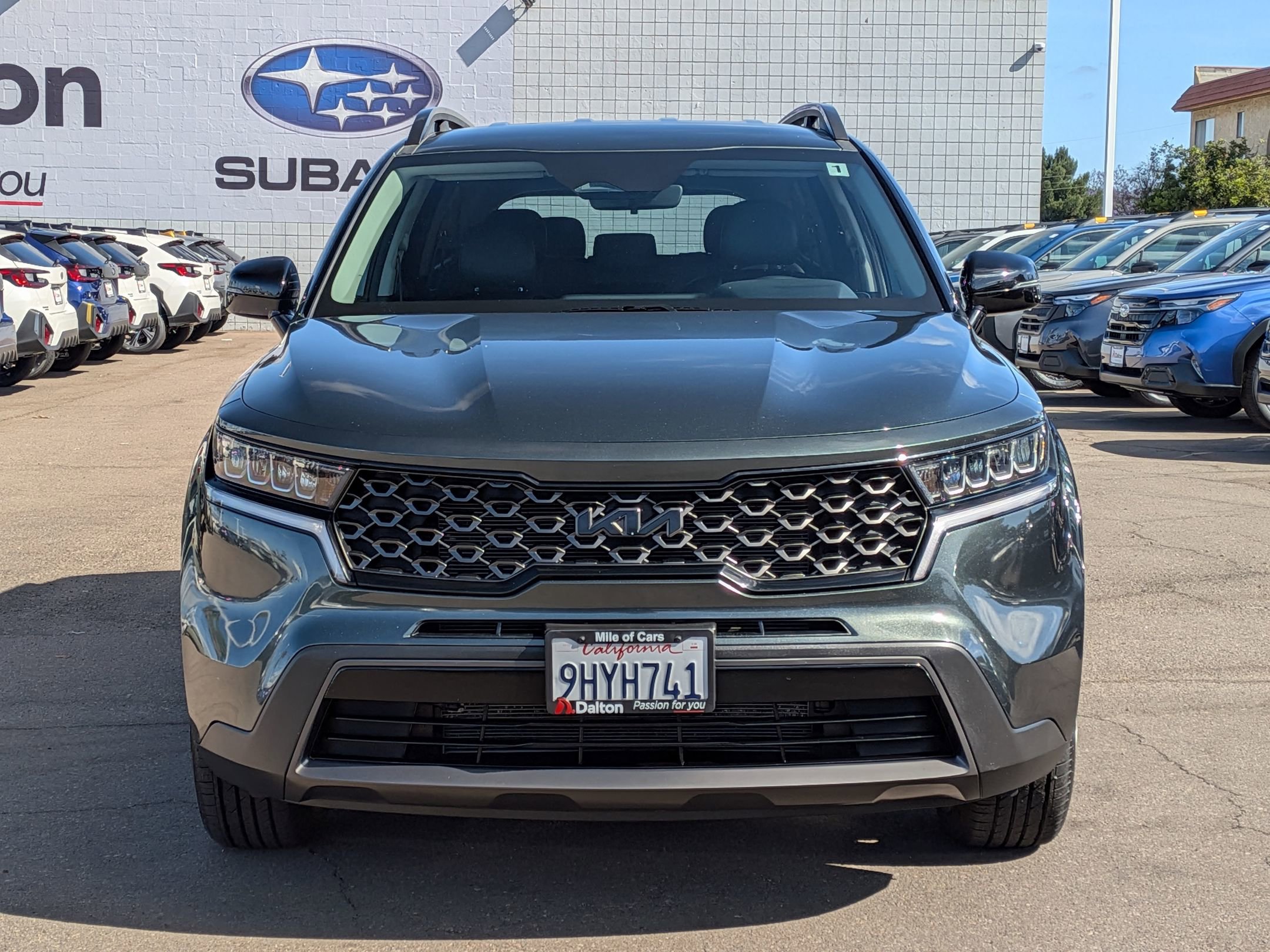 Used 2023 Kia Sorento S AWD/4WD image 2