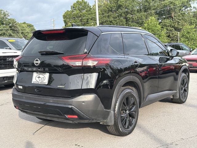 Used 2023 Nissan Rogue SV w/ SV Premium B Package FWD image 3
