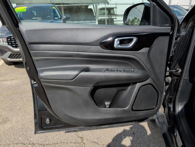 Used 2023 Jeep Compass Altitude w/ Convenience Group image 14