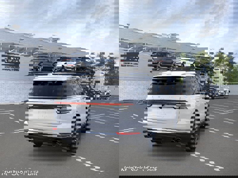 New 2026 Lincoln Aviator Reserve image 8