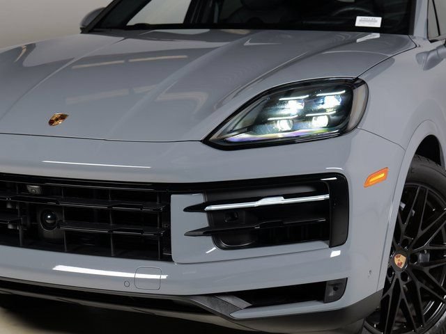 Certified 2026 Porsche Cayenne Coupe AWD/4WD image 30