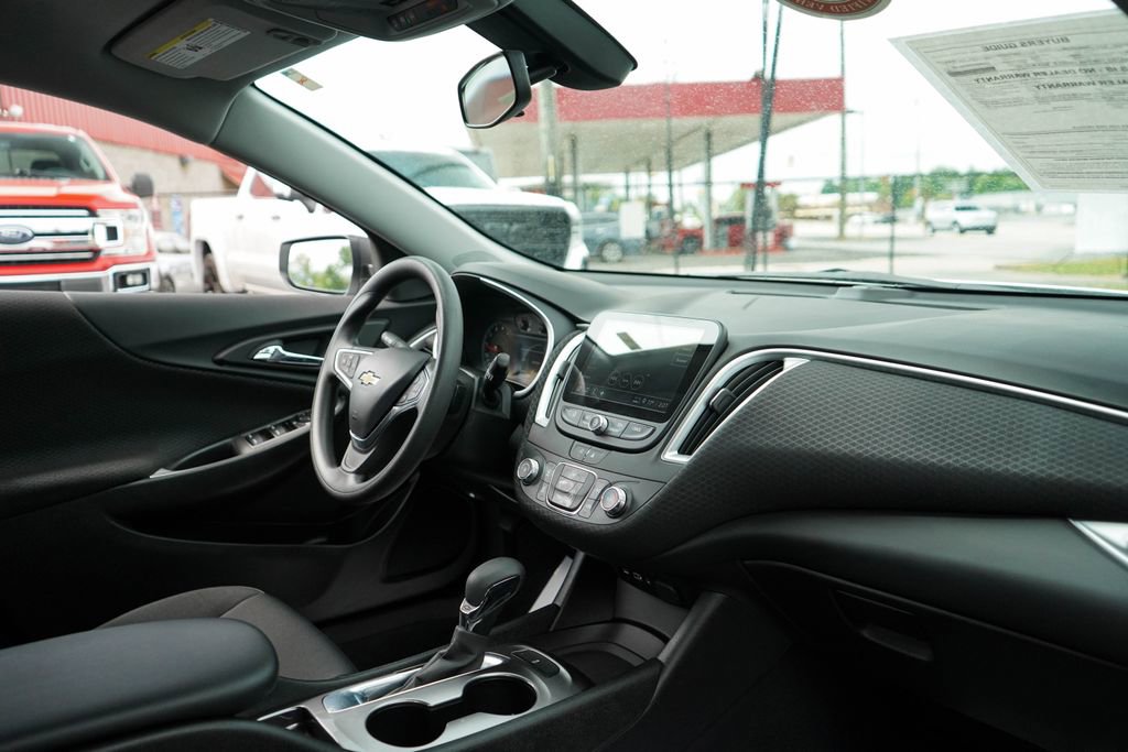 Used 2022 Chevrolet Malibu LS FWD image 13