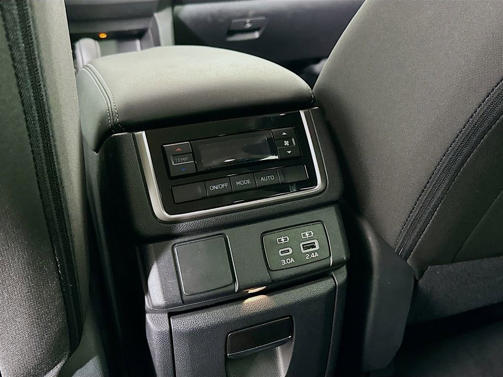 Certified 2025 Subaru Ascent Premium image 32