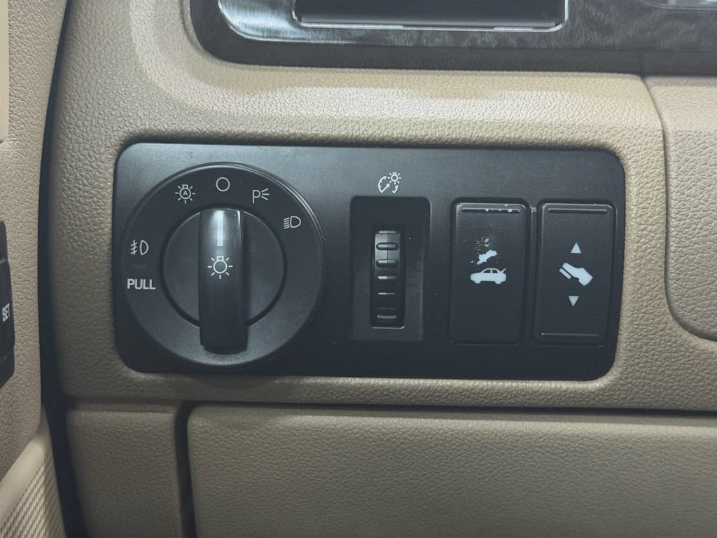 Used 2006 Mercury Montego Premier FWD image 24