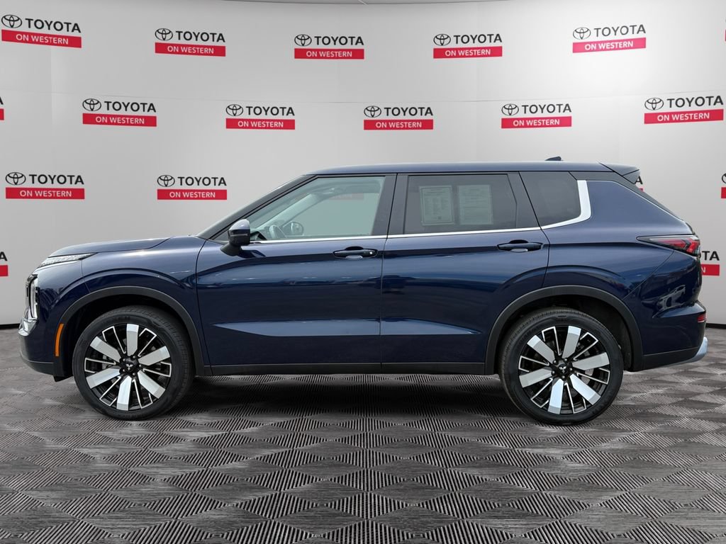 Used 2025 Mitsubishi Outlander SE AWD/4WD image 8