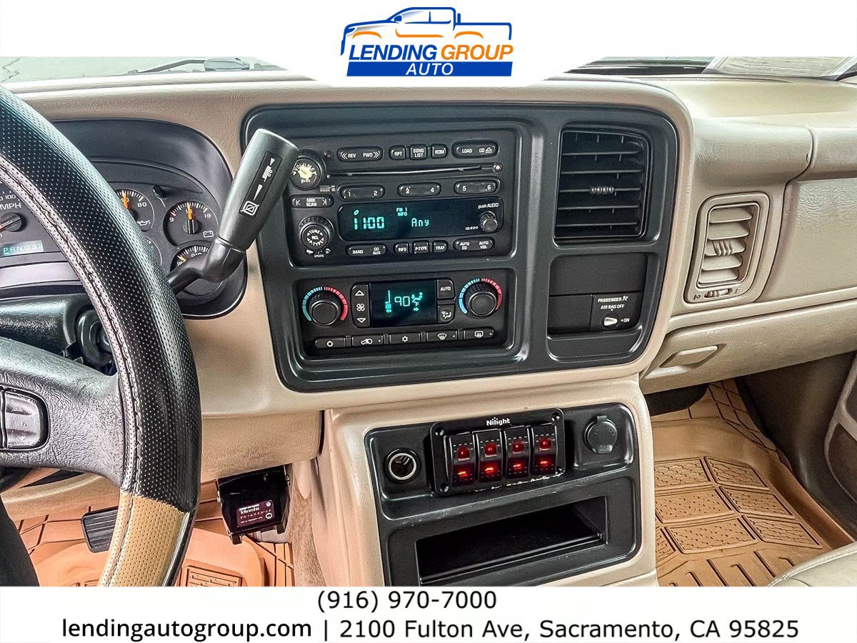 Used 2003 GMC Sierra 2500 SLT w/ SLT Preferred Equipment Group AWD/4WD image 12