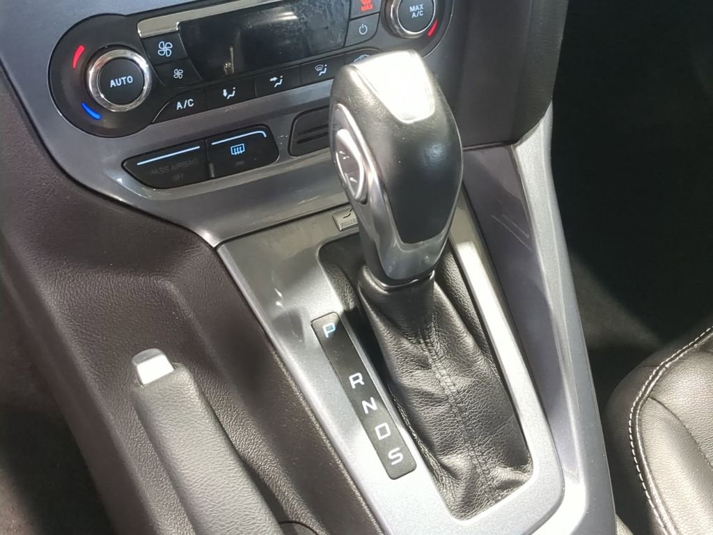Used 2014 Ford Focus Titanium FWD image 35