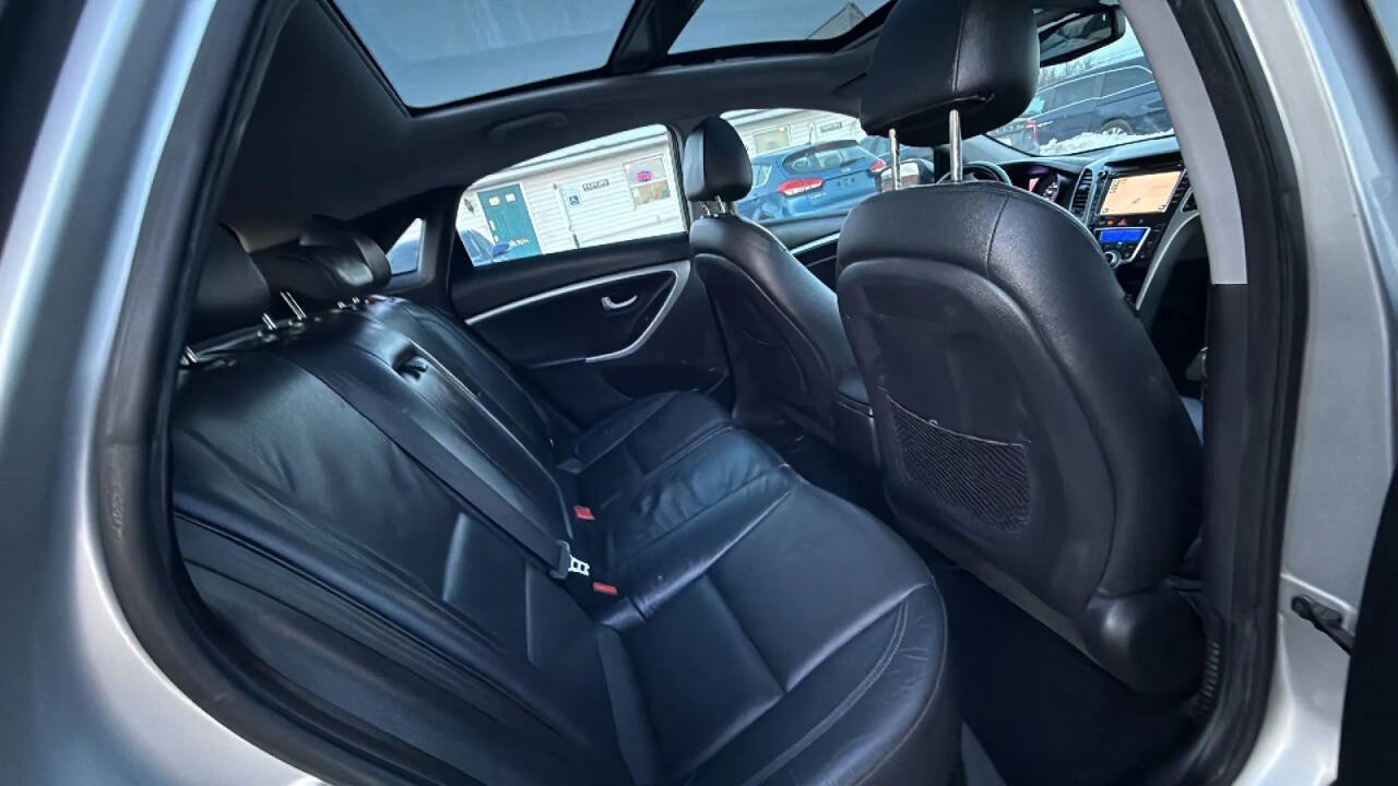 Used 2014 Hyundai Elantra GT w/ Option Group 03 image 11