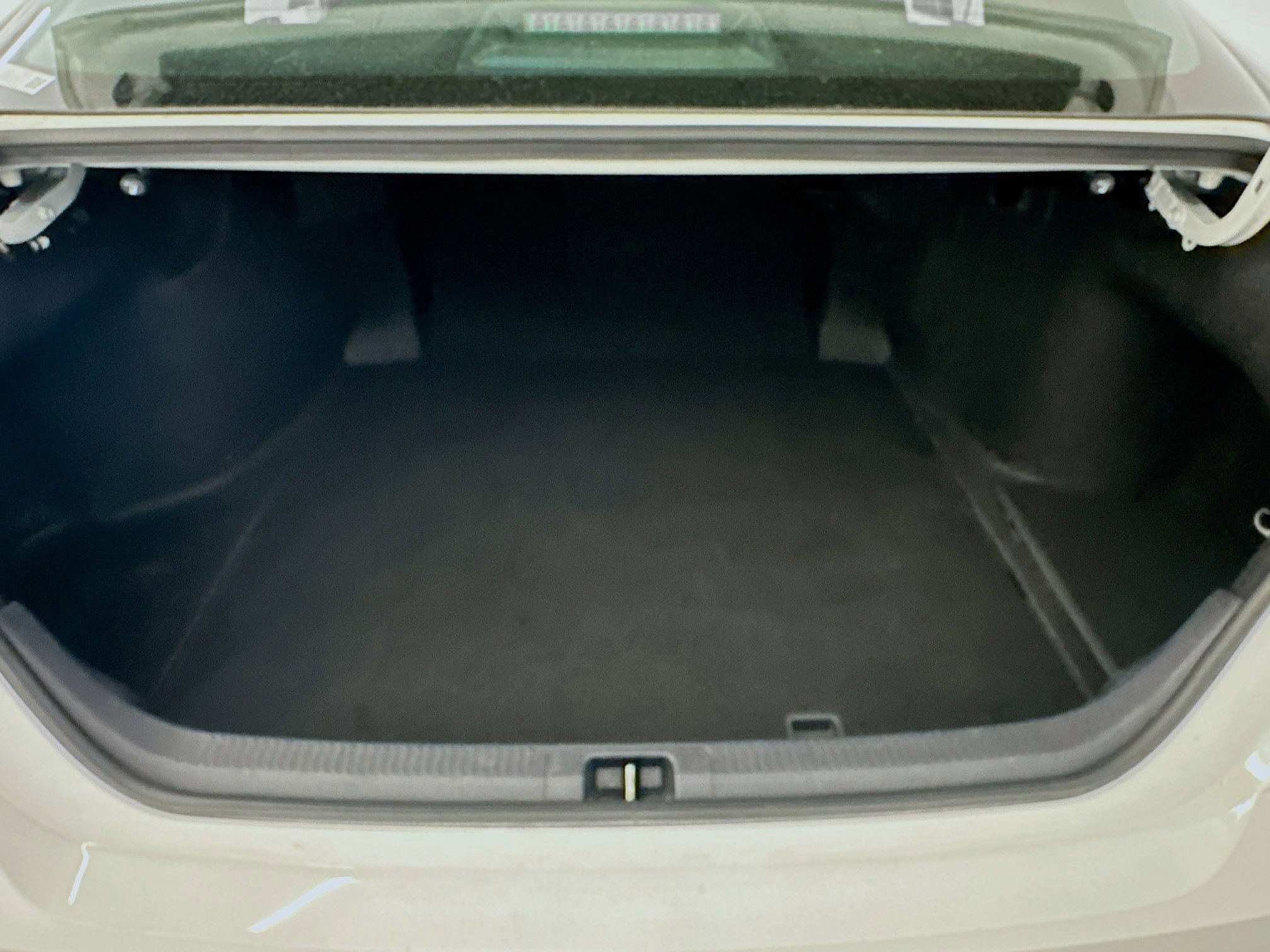 Used 2025 Toyota Camry SE FWD image 30