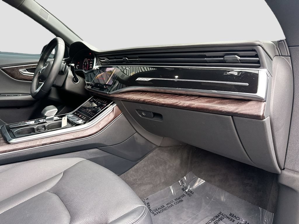 Used 2020 Audi Q8 Prestige AWD/4WD image 31