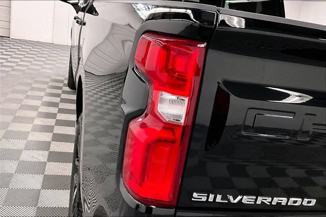 Used 2025 Chevrolet Silverado 1500 RST AWD/4WD image 35