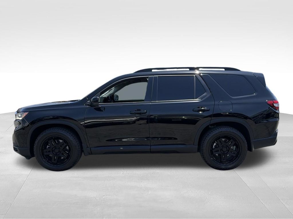 Used 2023 Honda Pilot Touring image 6