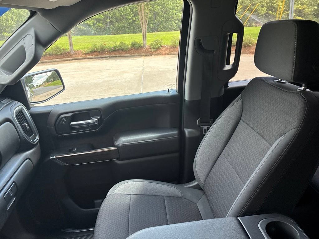 Used 2022 Chevrolet Silverado 1500 RST w/ LPO, Blackout Package AWD/4WD image 20