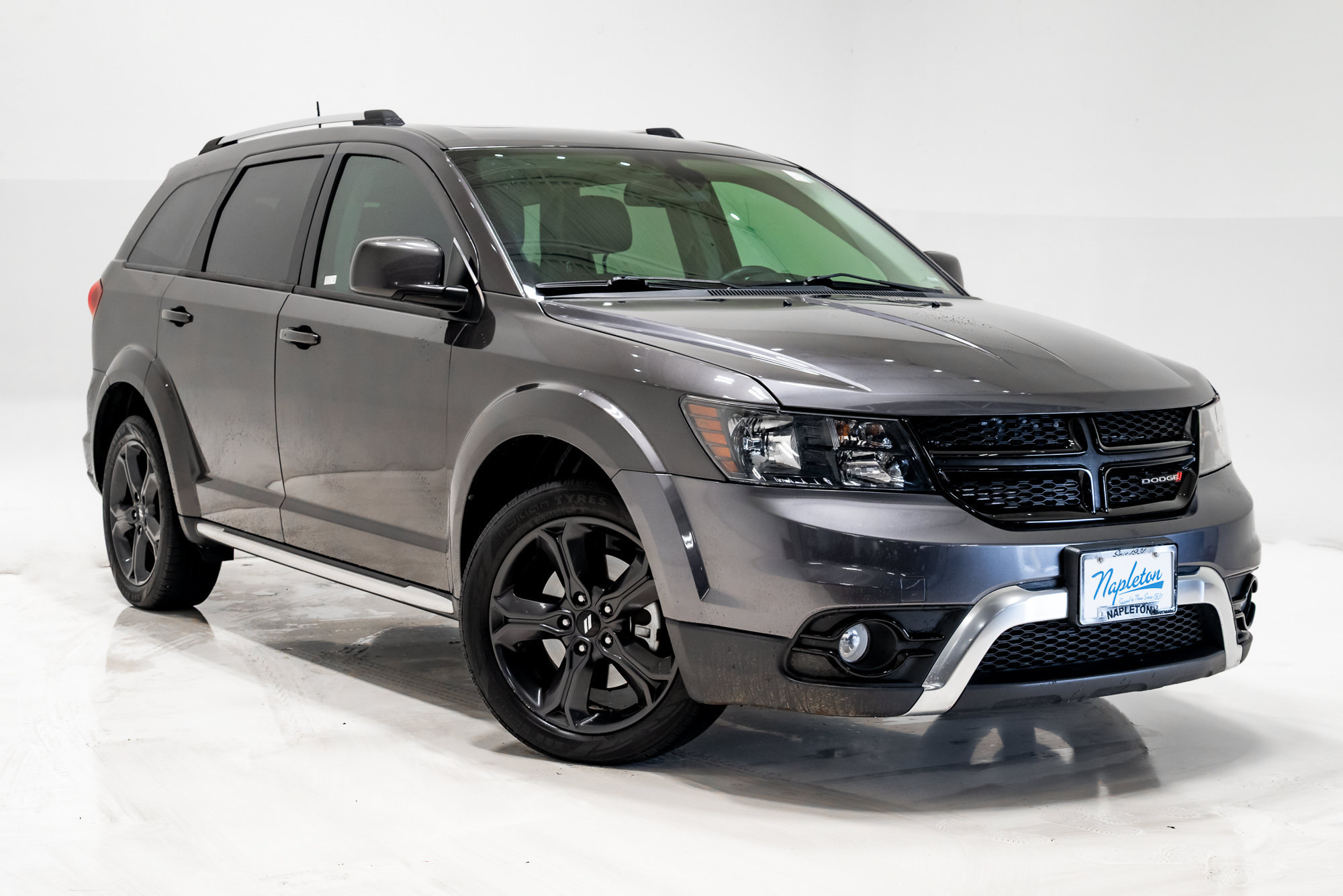 Used 2019 Dodge Journey Crossroad w/ Nav & Sun Group FWD image 6
