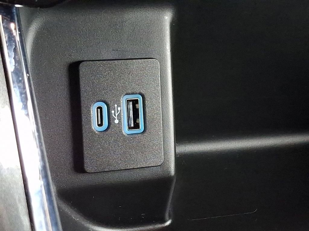 Certified 2022 Ford F150 XLT w/ Equipment Group 302A High image 26