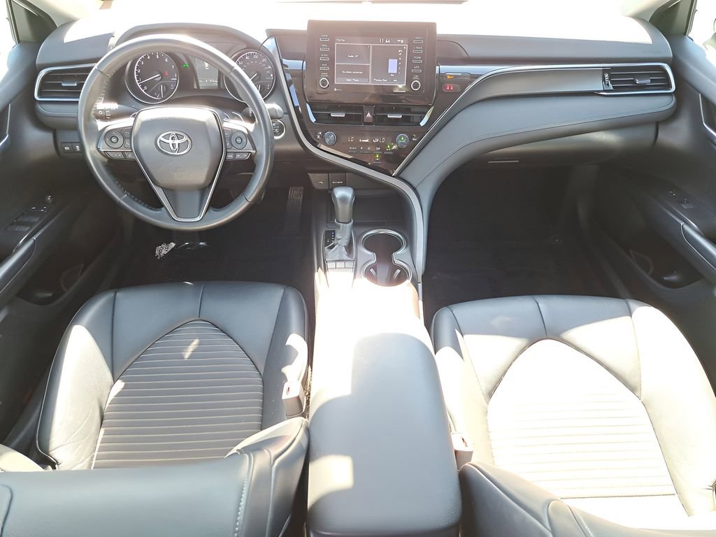 Certified 2022 Toyota Camry SE w/ Convenience Package image 9