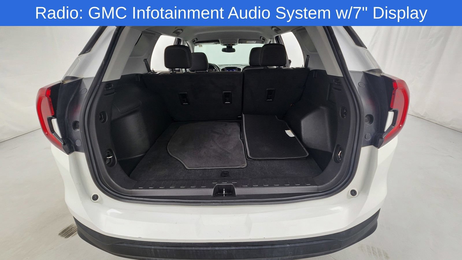 Used 2024 GMC Terrain SLE AWD/4WD image 15