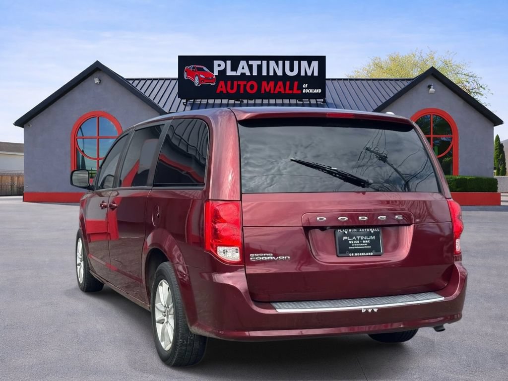Used 2020 Dodge Grand Caravan SE FWD image 3