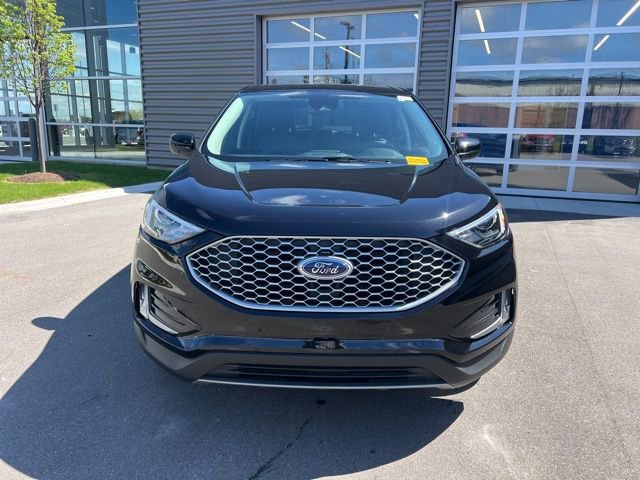 Used 2023 Ford Edge SEL w/ Convenience Package AWD/4WD image 2