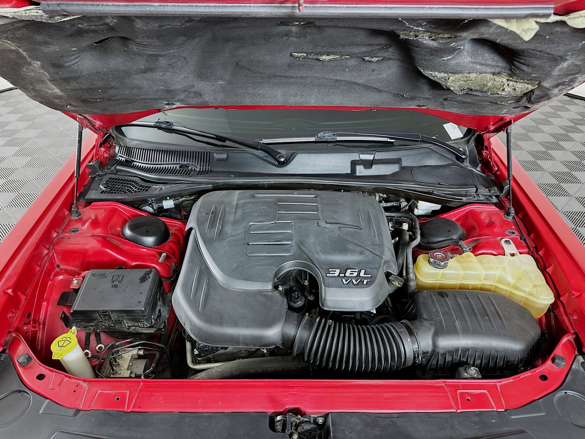 Used 2015 Dodge Challenger SXT Plus w/ Driver Convenience Group image 30