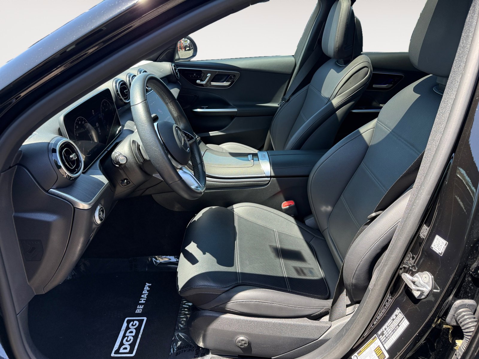 Used 2023 Mercedes-Benz C 300 Sedan image 10