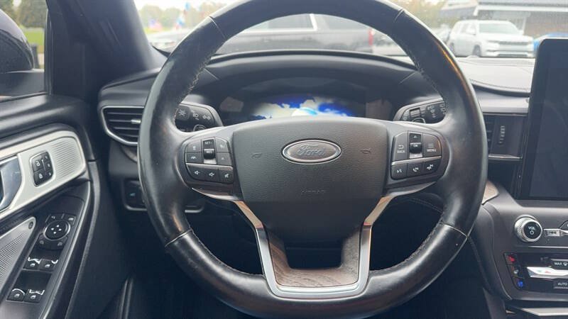 Used 2020 Ford Explorer Platinum w/ Premium Technology Package AWD/4WD image 20