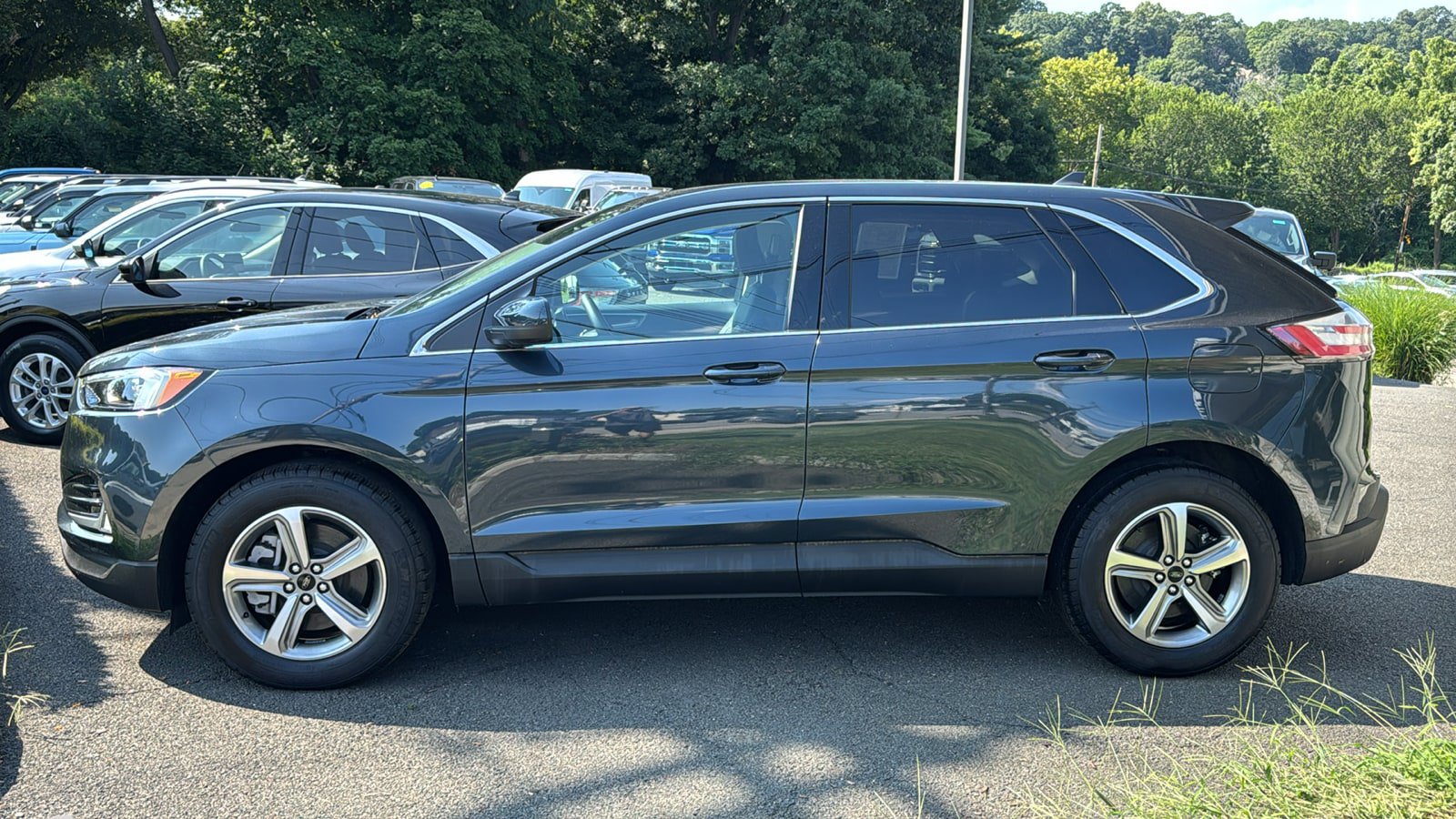 Used 2023 Ford Edge SEL w/ Convenience Package AWD/4WD image 4