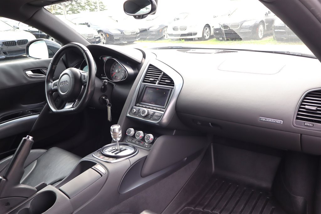 Used 2010 Audi R8 V8 AWD/4WD image 28