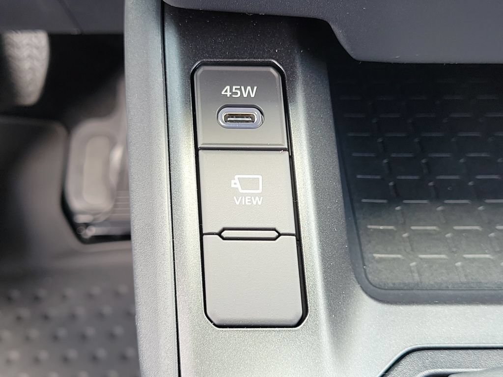 New 2026 Toyota RAV4 XSE AWD/4WD image 31