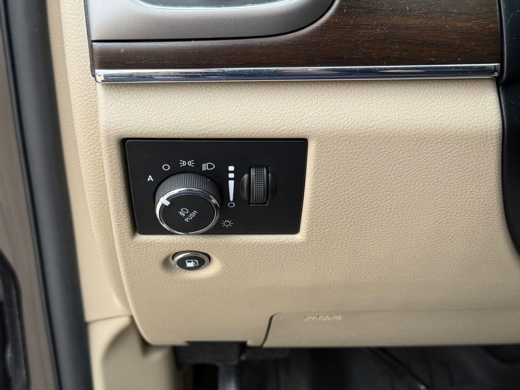 Used 2018 Jeep Grand Cherokee Limited AWD/4WD image 18