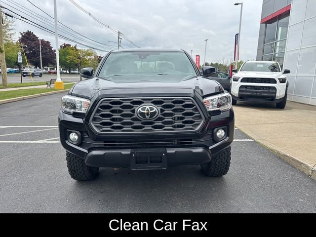 Used 2022 Toyota Tacoma TRD Off-Road w/ Technology Package AWD/4WD image 9