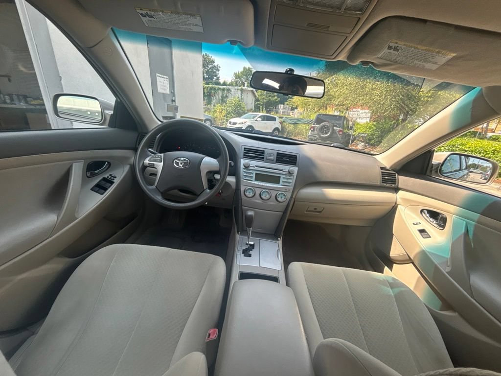 Used 2009 Toyota Camry LE FWD image 19