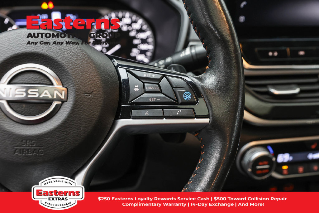 Used 2023 Nissan Altima 2.0 SR FWD image 17