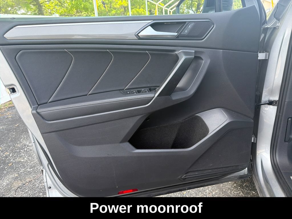 Used 2023 Volkswagen Tiguan SE R-Line FWD image 12